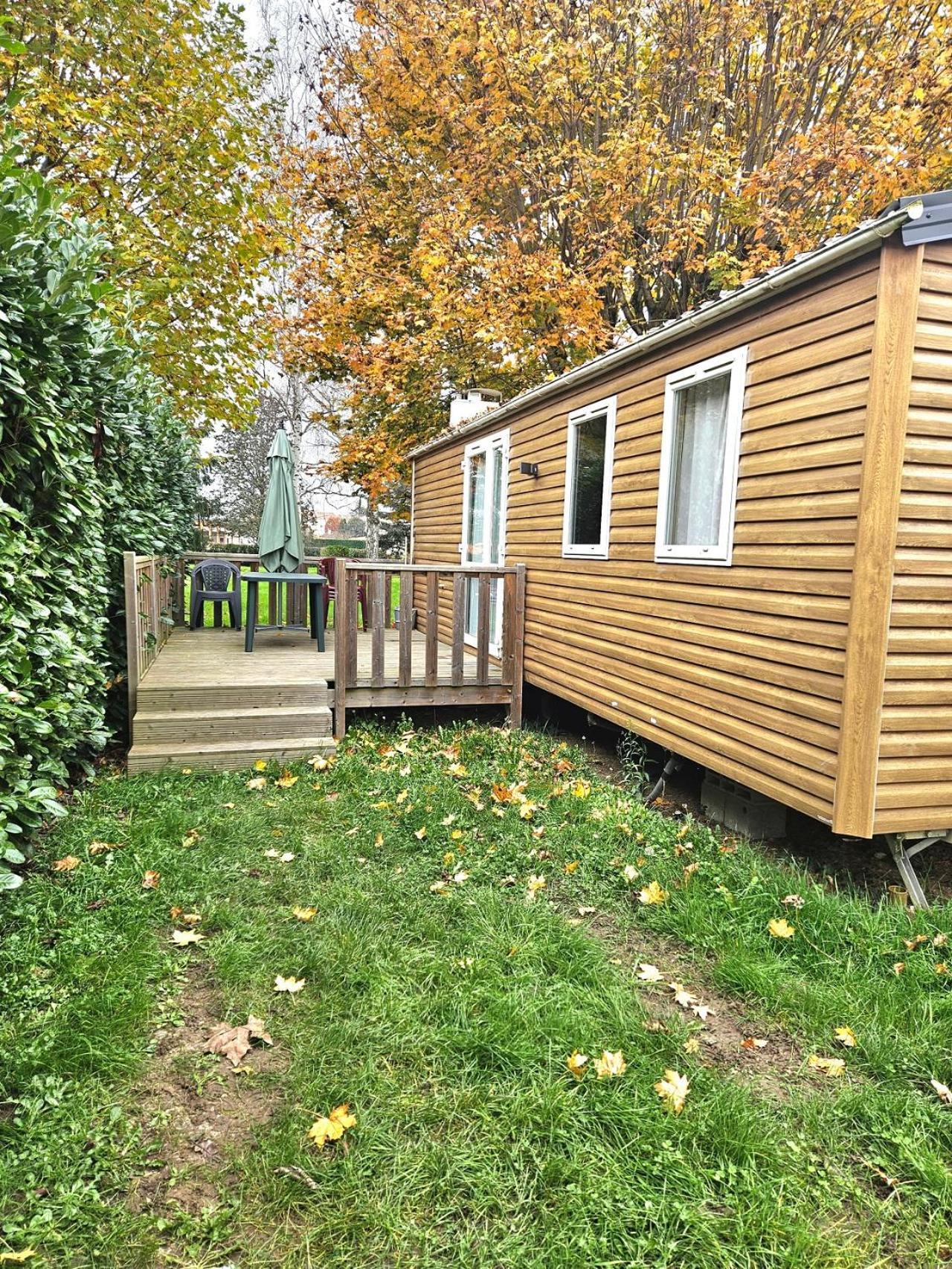 Camping De Charlieu - Mobile Home エクステリア 写真